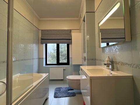 будинок за адресою Валова вул.