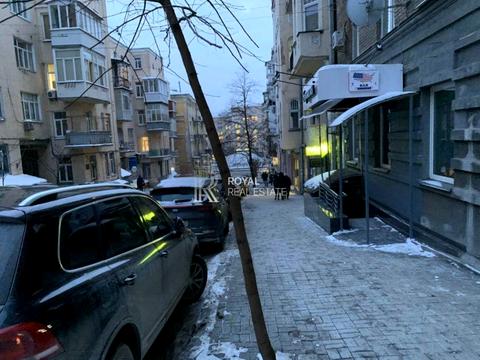 комерційна за адресою Костельна вул., 11