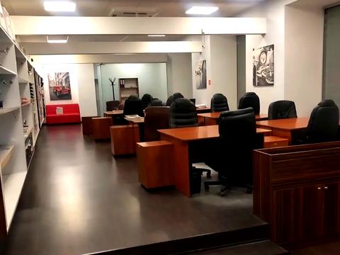 коммерческая по адресу Николая Михновского бульв. (Дружбы Народов), 13