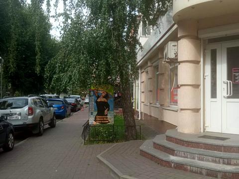 комерційна за адресою Симоненка вул., 3