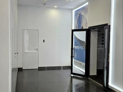 комерційна за адресою Центральна вул., 21-Б