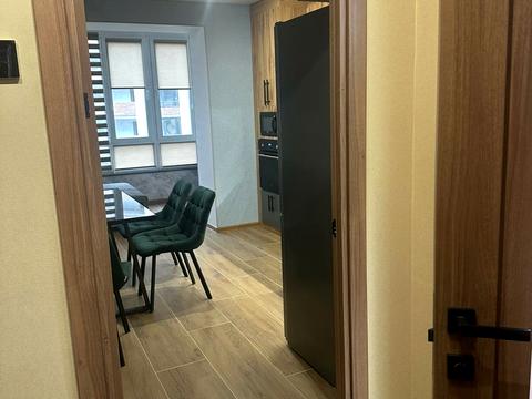 квартира за адресою Домбровського вул., 3