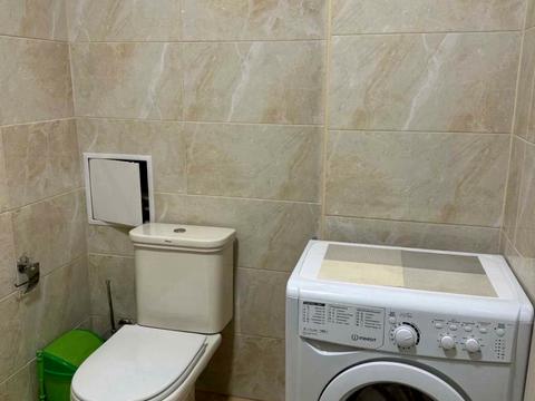 квартира за адресою Льва Ландау просп. (50-річчя СРСР), 52
