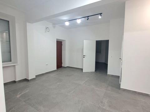 коммерческая по адресу Джохара Дудаева ул., 1