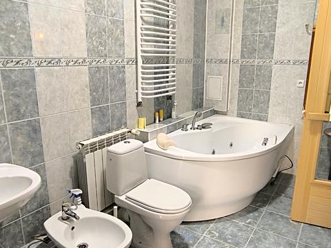 квартира по адресу Академика Сахарова ул., 58а