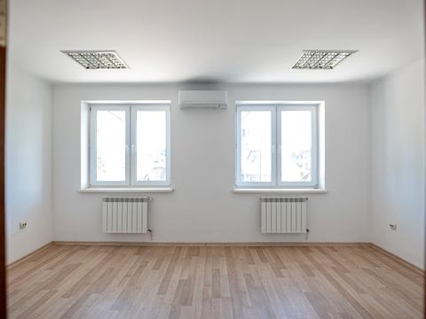 комерційна за адресою Євгена Чикаленка вул., 26