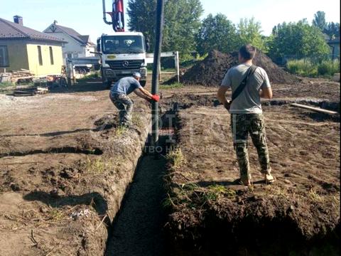 будинок за адресою Шкільна вул., 1
