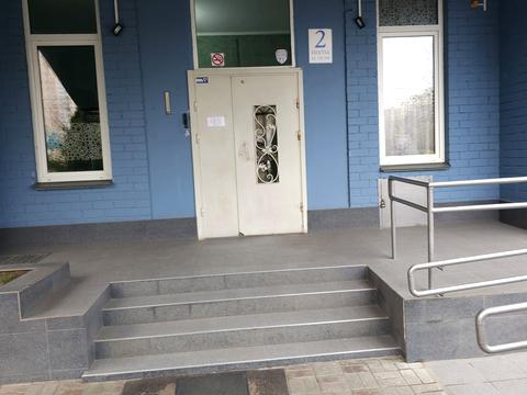 коммерческая по адресу Драгоманова ул., 6-А