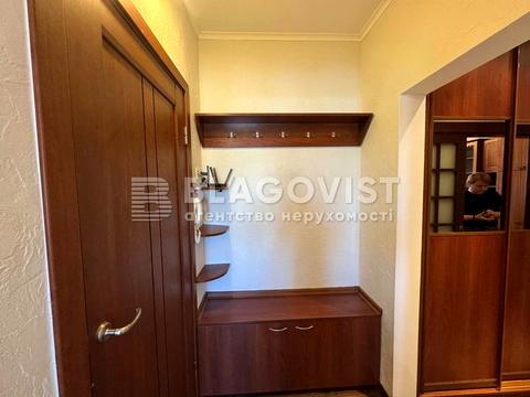 квартира за адресою Оноре де Бальзака вул., 16