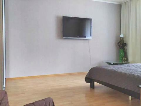 квартира за адресою Саперно-Слобідська вул., 8