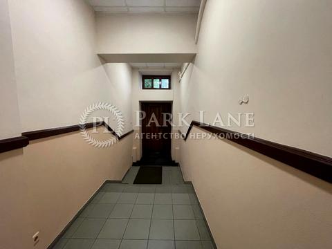 комерційна за адресою Панаса Мирного вул., 1