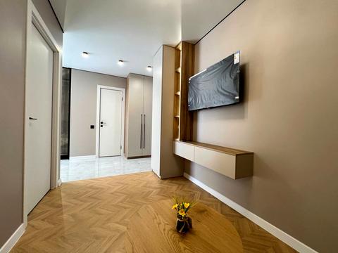 квартира за адресою Довженка вул., 24