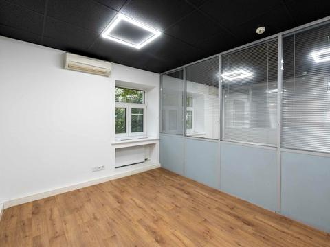 комерційна за адресою Івана Франка вул., 29