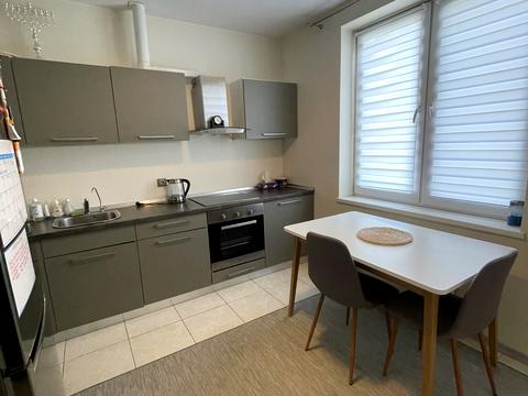 квартира за адресою В'ячеслава Чорновола вул., 27