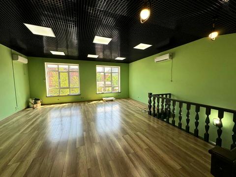 комерційна за адресою Старокозацька вул. (Комсомольська), 57