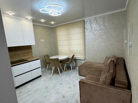 квартира за адресою Профсоюзна вул., 9-А