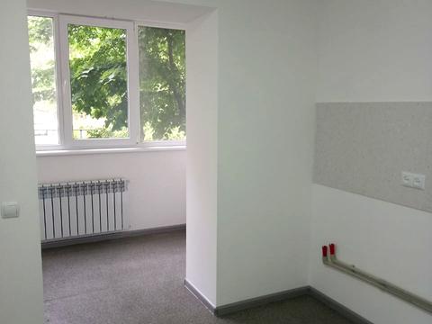 комерційна за адресою Бородинська вул., 11