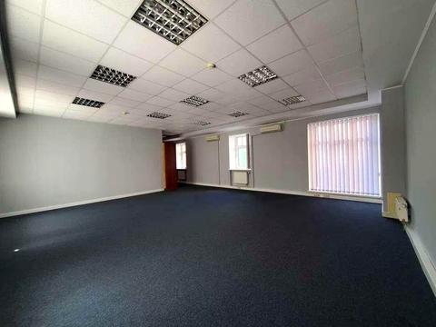 комерційна за адресою Ігорівська вул., 12б