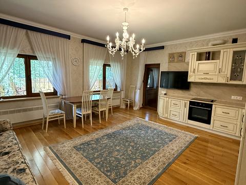 будинок за адресою Вишнева, 41А