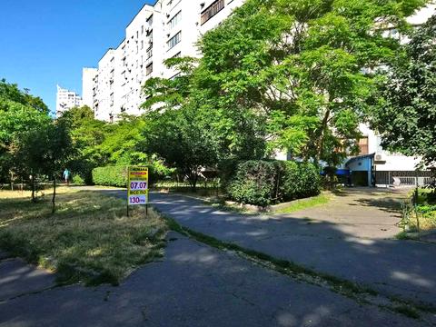 комерційна за адресою Незалежності вул., 17а