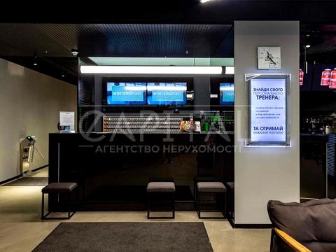 комерційна за адресою Деміївська вул., 29