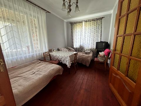 будинок за адресою Вишнева, 9