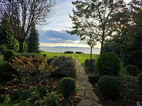 дом по адресу Набережная ул.