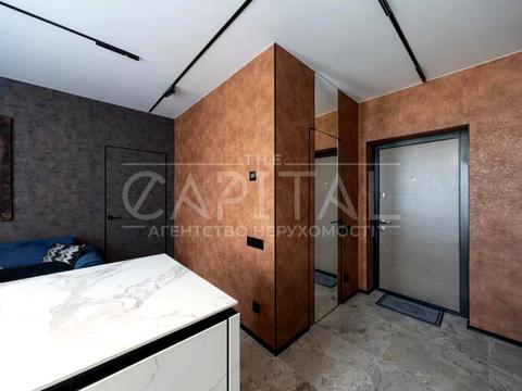 квартира за адресою Київ, Салютна вул., 2-Б