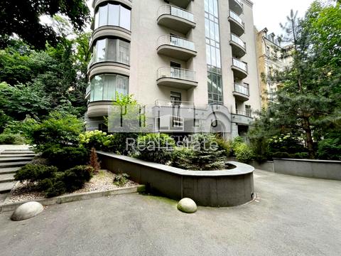 комерційна за адресою Івана Франка вул., 11