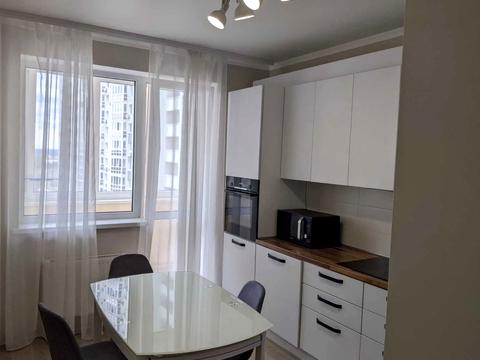 квартира за адресою Софії Русової вул., 5