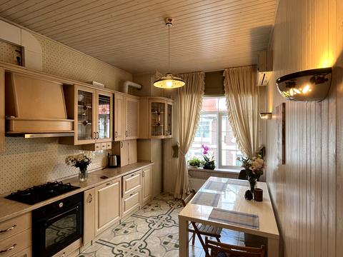 квартира за адресою Дмитра Луценка вул. (Крейсера "Аврора"), 10