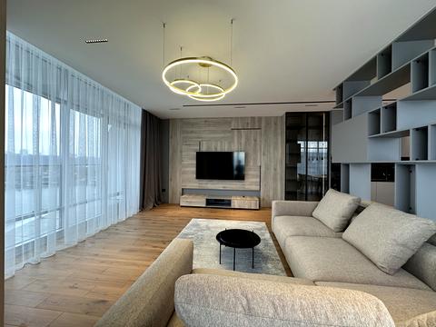 квартира за адресою Раїси Окіпної вул., 18