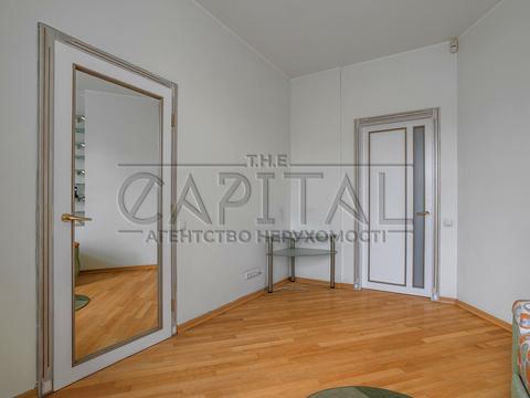 квартира за адресою Шовковична вул., 32/34