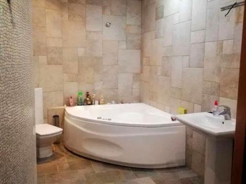 комерційна за адресою Велика Васильківська вул. (Червоноармійська), 18