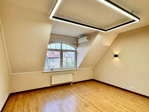 будинок за адресою Крутогірна вул., 52