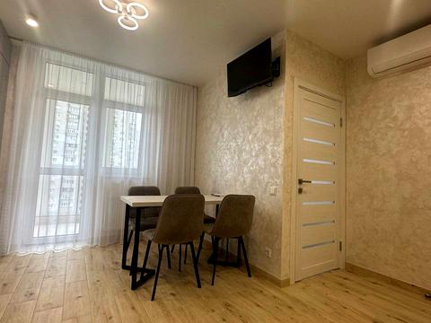квартира по адресу Ревуцкого ул., 40