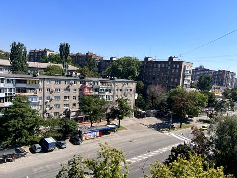 квартира за адресою Шкільна вул. (Героїв Сталінграда), 24