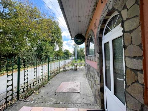 комерційна за адресою Баранинці, 1