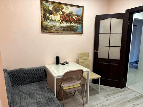 квартира за адресою Софії Русової вул., 7-А