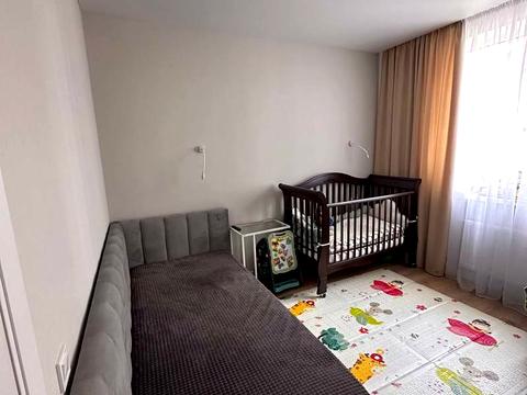 квартира за адресою Перлинна вул., 10