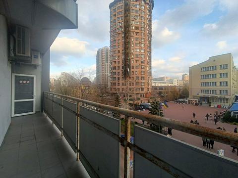 комерційна за адресою Київ, Євгена Коновальця вул. (Щорса), 36-Д