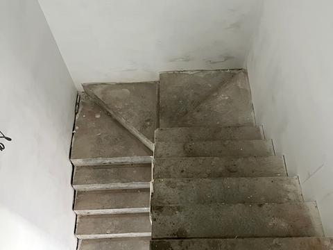 дом по адресу антична, 1