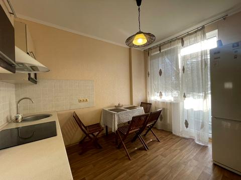 квартира за адресою Райдужний масив вул., 6