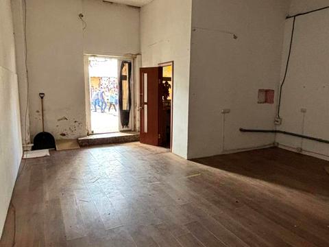 комерційна за адресою Базарна вул., 20