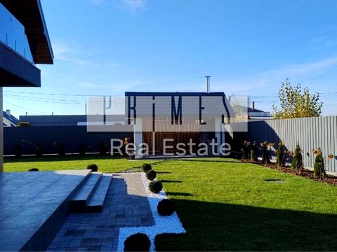 дом по адресу Паркова вул.