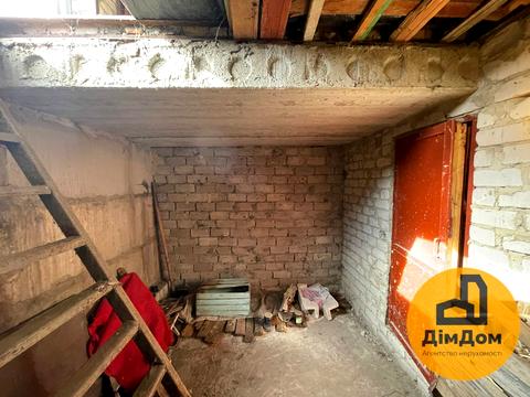 паркомісце за адресою Полярна вул., 19