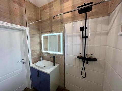 дом по адресу с. Забучье, Рідна