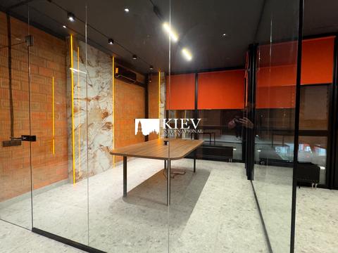 комерційна за адресою Джона Маккейна вул. (Івана Кудрі), 1-А