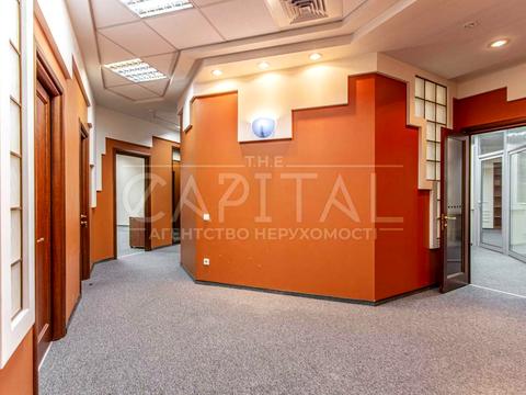 комерційна за адресою Старонаводницька вул., 13