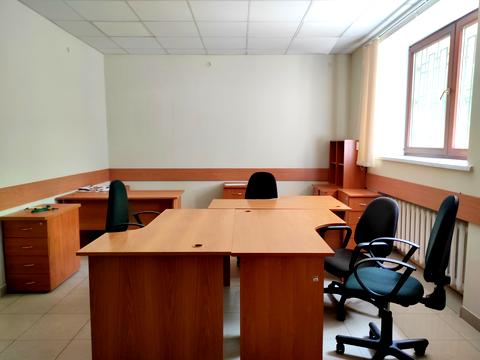 комерційна за адресою Базарна вул., 1